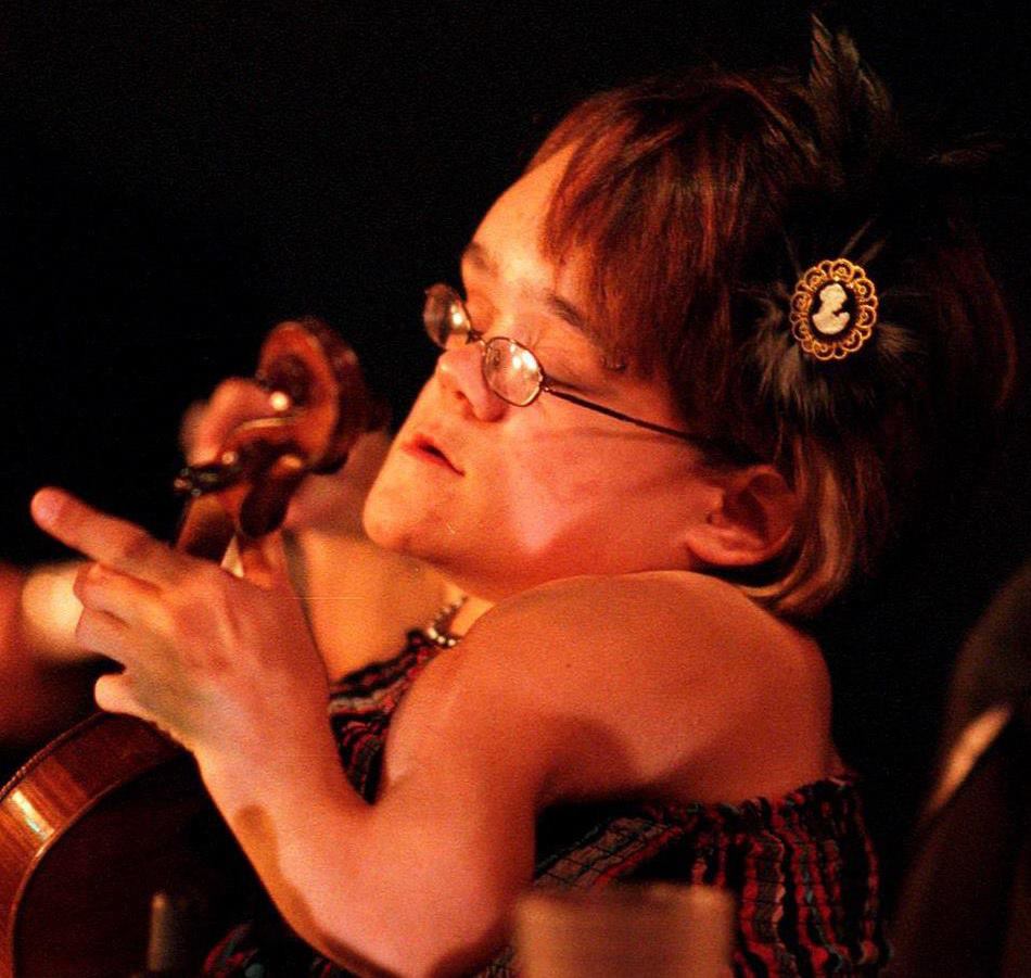 Gaelynn Lea Music